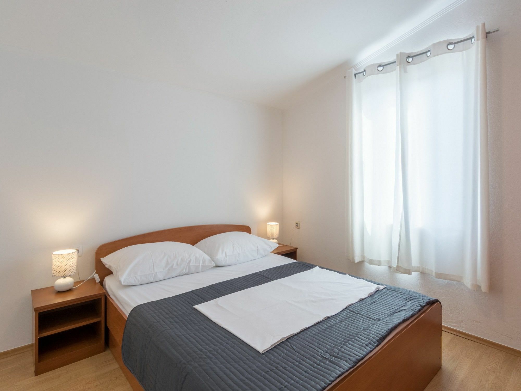 Apartament Karmen - Poolhouse Vir